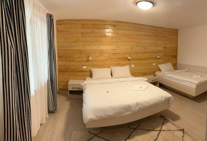 标准三人间, Casa Luca