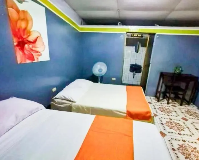 スタンダード４人部屋, Hostal Tortuga Viajera