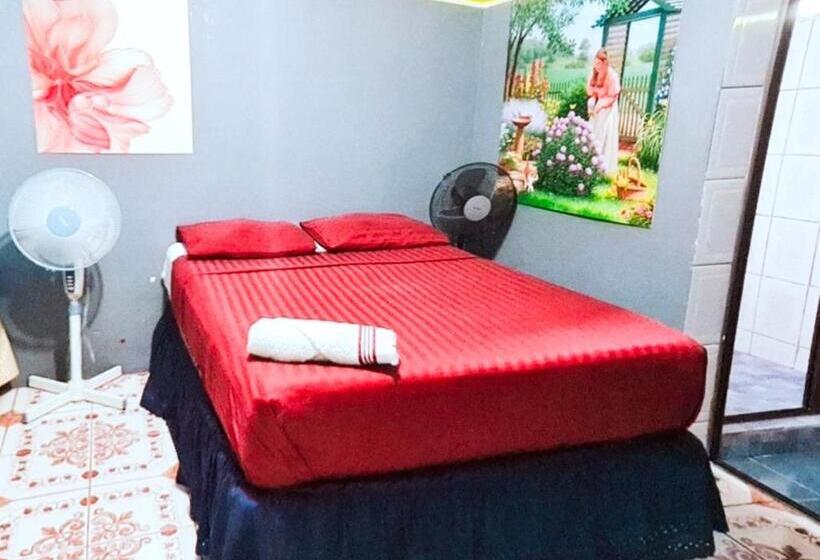 Четырехместный Номер Стандарт, Hostal Tortuga Viajera