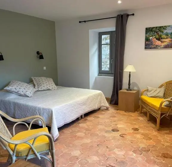 Habitación Estándar, La Secrète