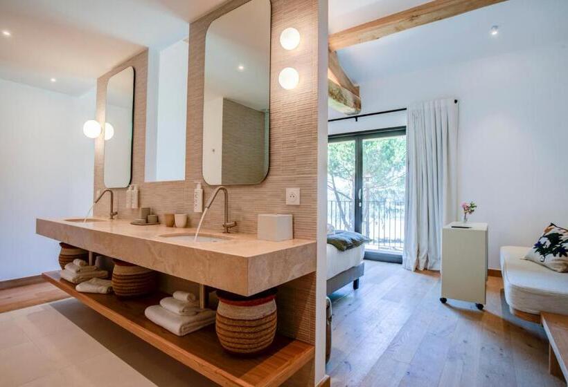 带阳台的豪华间, Domaine De Panery