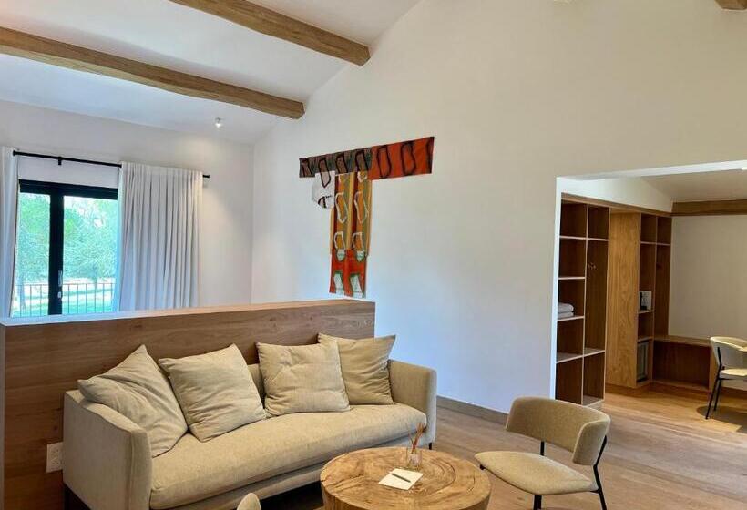 套房带园景, Domaine De Panery