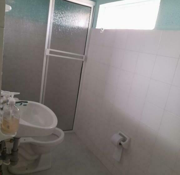 スタンダード４人部屋, Hostal Heliconias