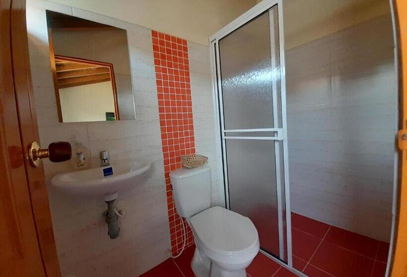 スタンダードルーム, Hostal Heliconias