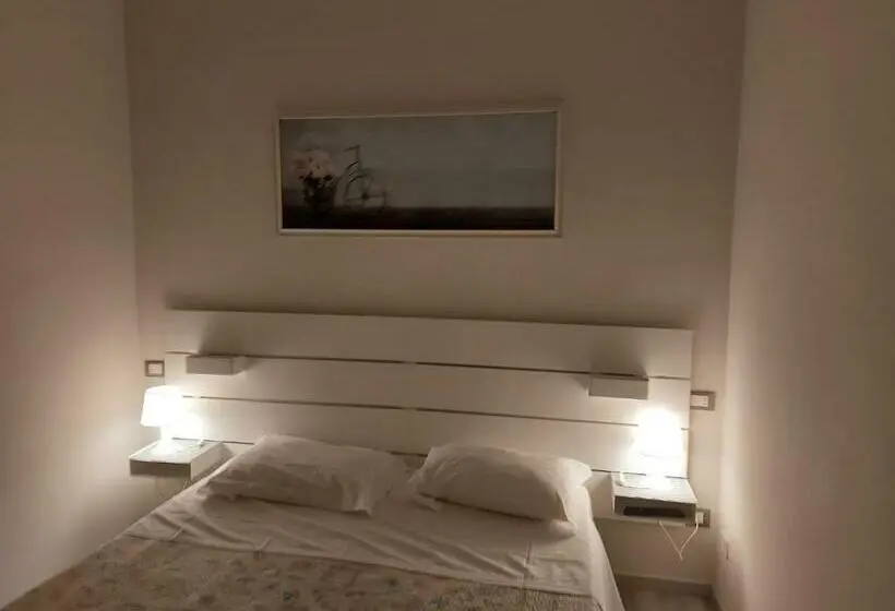 اتاق لوکس, Fare Bnb   Room Del Parco