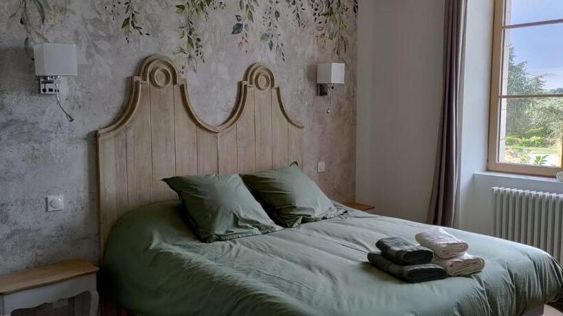 ファミリールーム, La Demeure De L Aubance