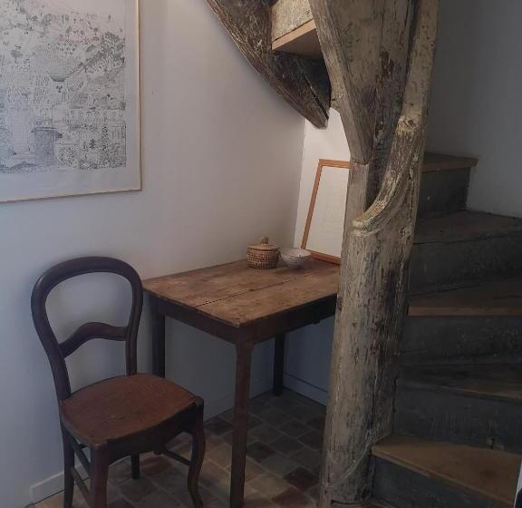 سوییت, Demeure De Boisclaireau