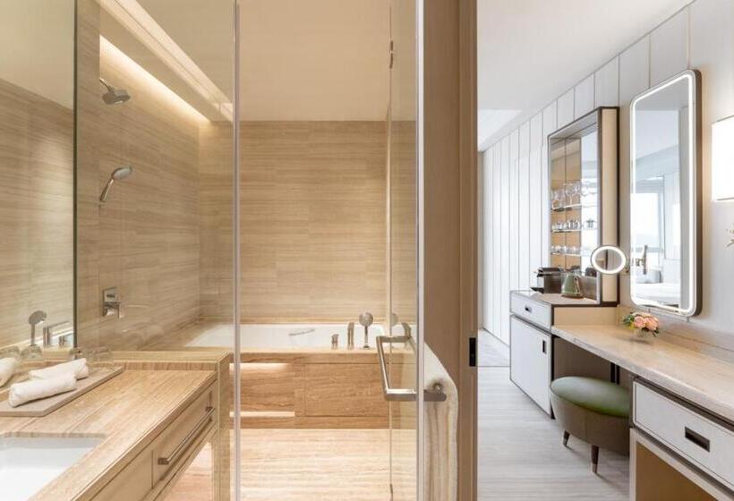 اتاق استاندارد با تخت بزرگ, The Fullerton Ocean Park Hotel Hong Kong