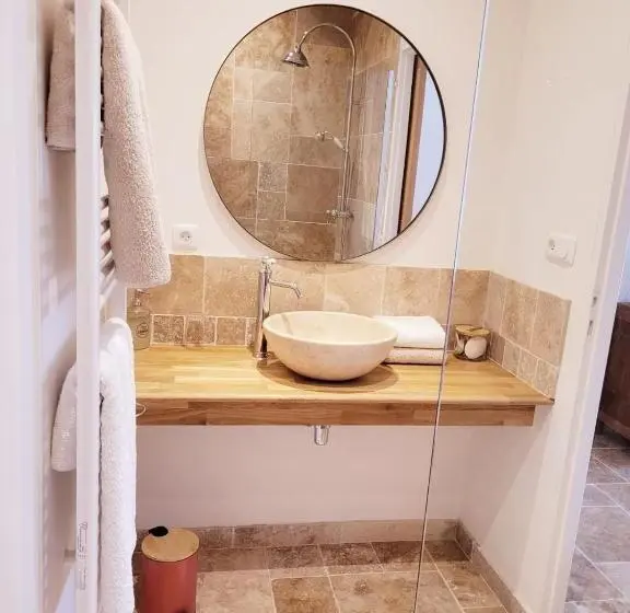 テラス付きスタンダードルーム, Chambres D Hôtes De La Vallée