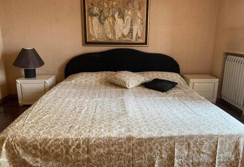 اتاق استاندارد با تخت بزرگ, Villa Maximo