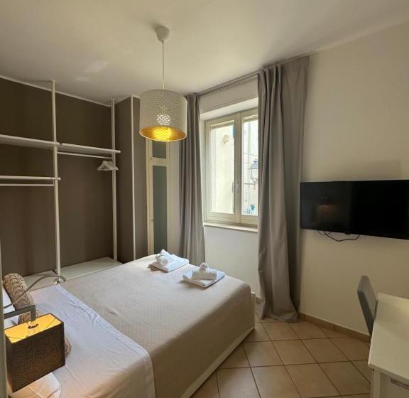 דירת חדר סופריור, San Pietro Otranto