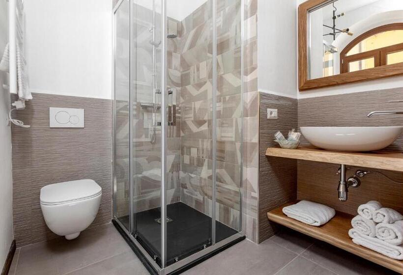 标准间, Il Busciolotto