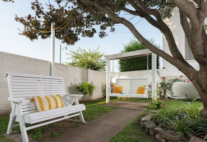 스탠다드 룸, Magnolia Manor And Chapel