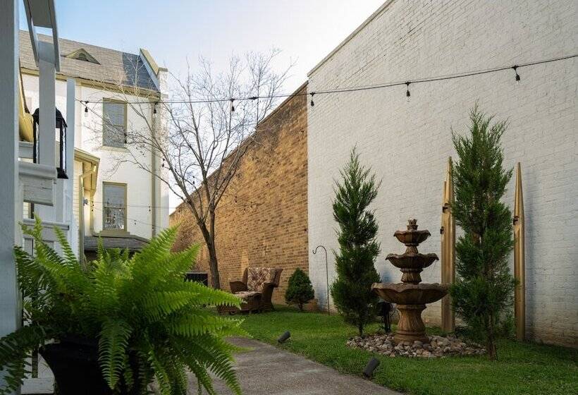 디럭스 룸, Magnolia Manor And Chapel