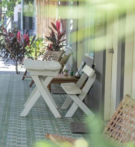 스탠다드 룸, La Canasta