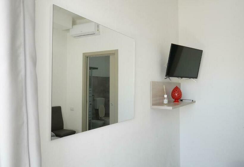 스탠다드 룸, Resort Leonardo  Room, Pool & Restaurant