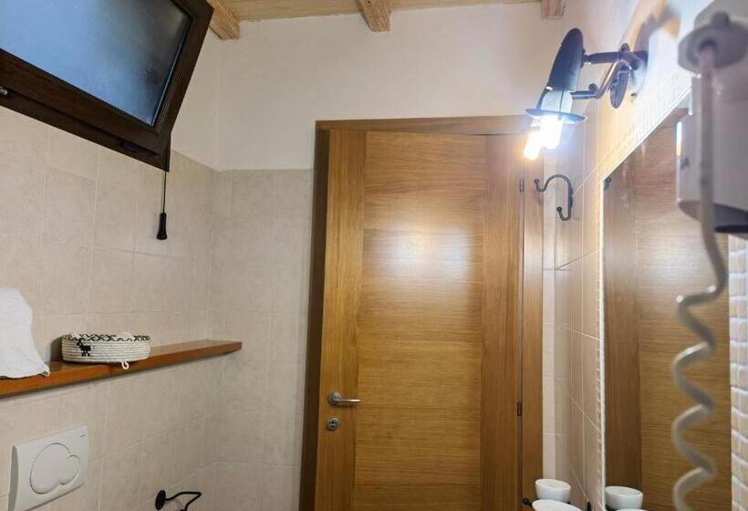 חדר סטנדרט נוף לבריכה, La Corte Degli Ulivi   Albergo Rurale