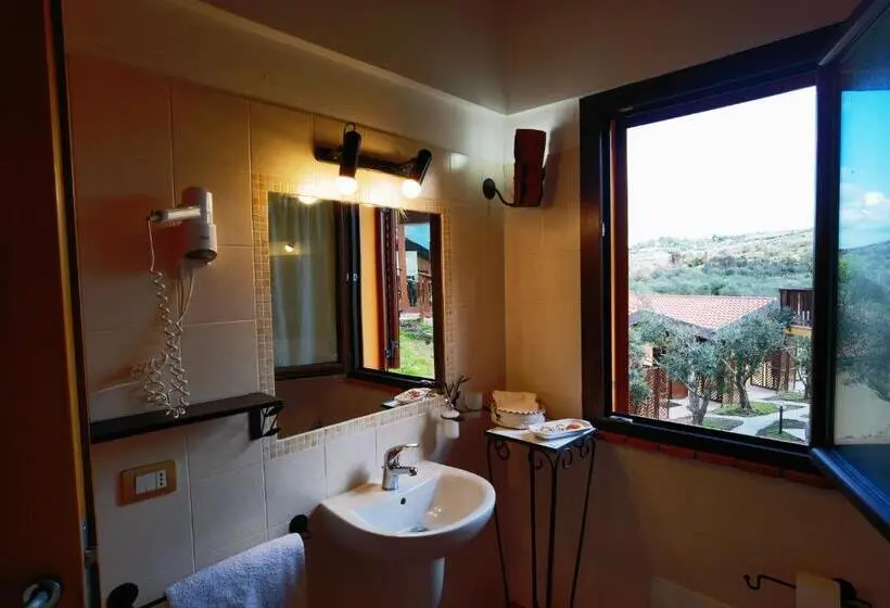 ファミリールーム, La Corte Degli Ulivi   Albergo Rurale