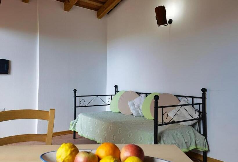 חדר משפחתי, La Corte Degli Ulivi   Albergo Rurale