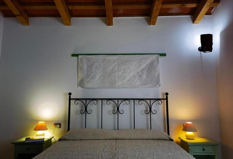 חדר משפחתי, La Corte Degli Ulivi   Albergo Rurale