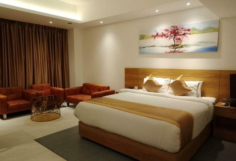 اتاق لوکس, X Rajshahi