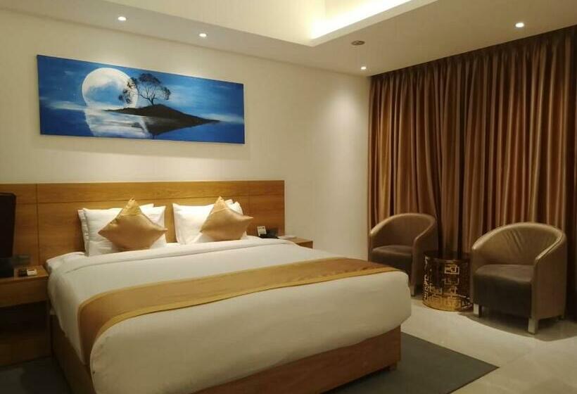 اتاق لوکس, X Rajshahi