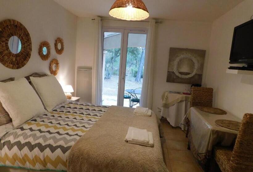 Номер Стандарт, Chez Marie
