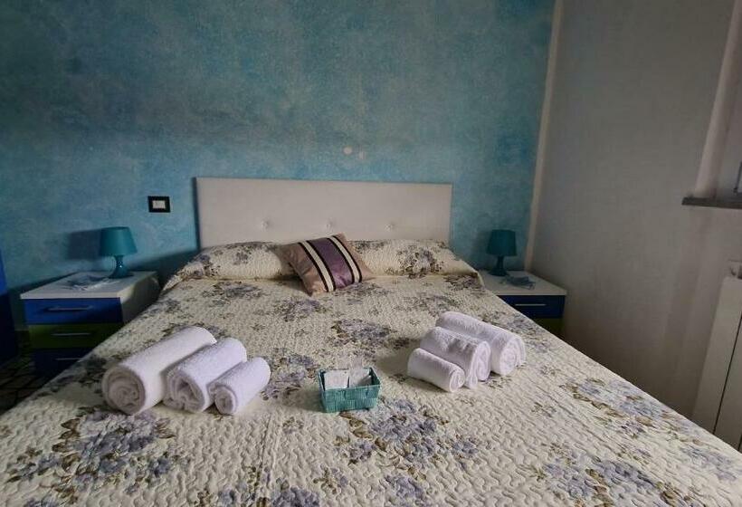 اتاق استاندارد با سرویس بهداشتی مشترک, Hope Apartment