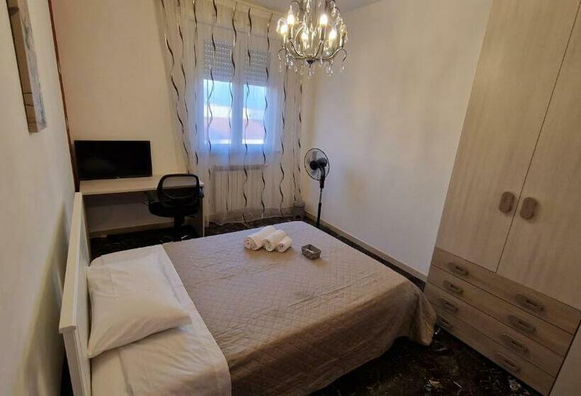 اتاق استاندارد یک تخته با سرویس بهداشتی مشترک, Hope Apartment