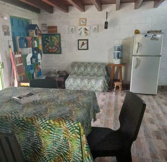 Perhehuone, La Posada De Las Aves