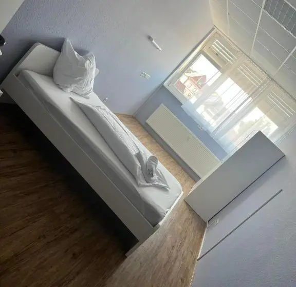 スタンダードルーム, Zimmer In Ramstein