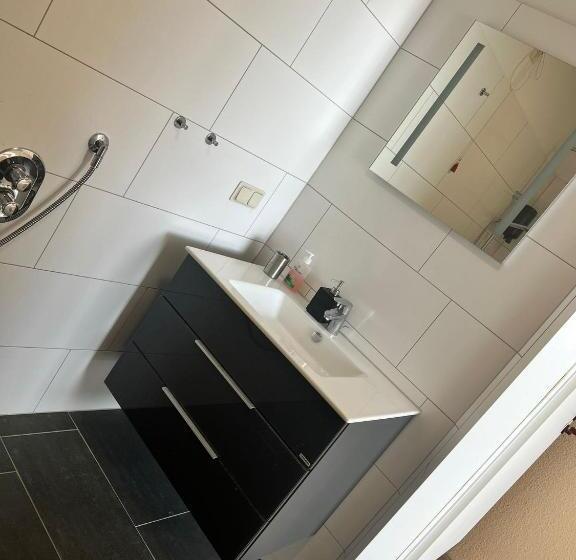 Номер Стандарт, Zimmer In Ramstein