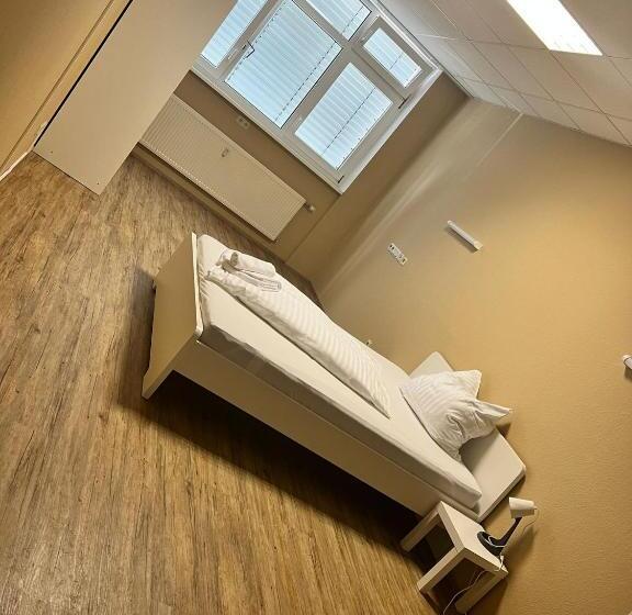 غرفة قياسية, Zimmer In Ramstein