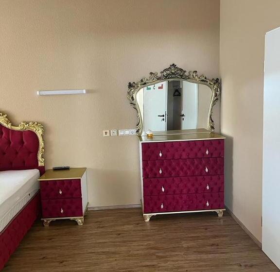 غرفة قياسية سرير كينج لذوى الإحتياجات الخاصة, Zimmer In Ramstein