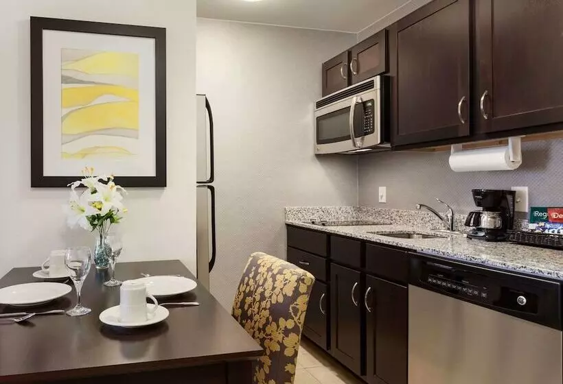 身障者適用スイートルーム, Homewood Suites By Hilton Huntsville   Downtown, Al