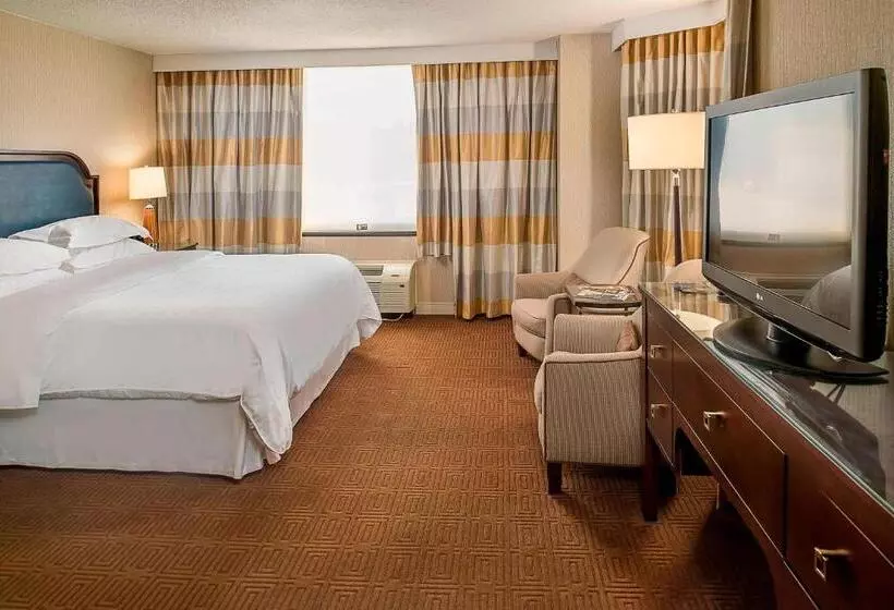 キングサイズベッドのスタンダードルーム, Sheraton Westport Plaza