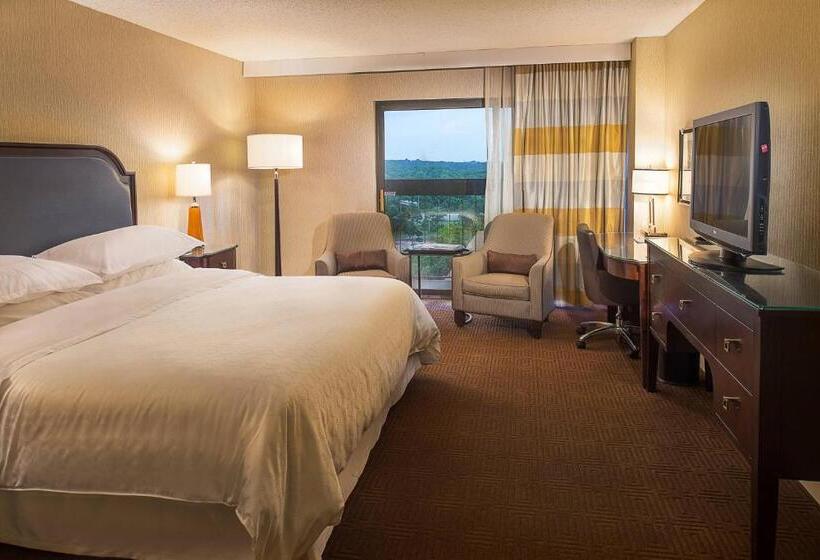 Стандартный Номер Кровать Кинг, Sheraton Westport Plaza