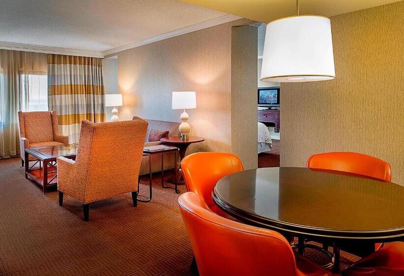 스위트 킹사이즈 침대, Sheraton Westport Plaza