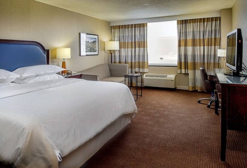 디럭스 룸, Sheraton Westport Plaza