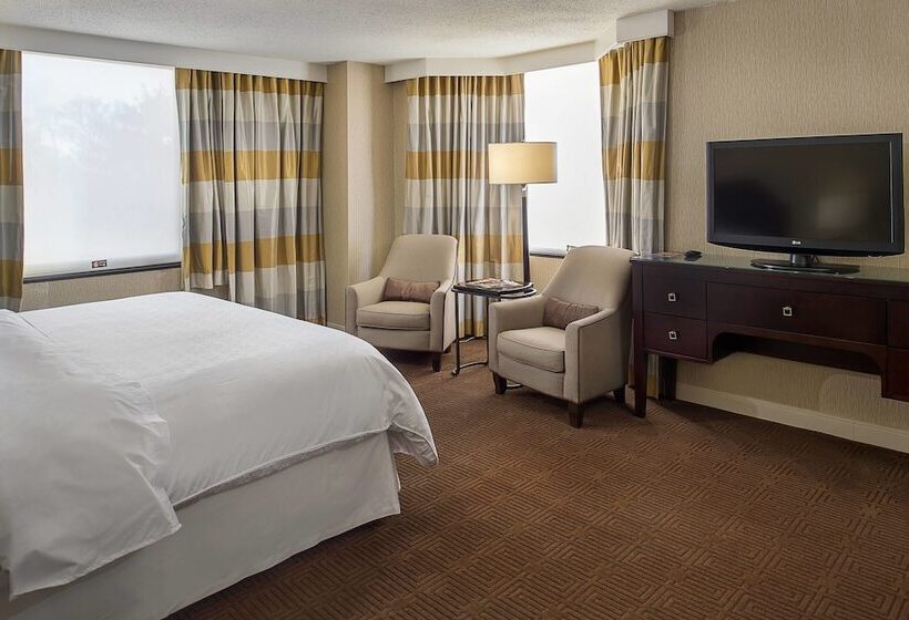 Номер Deluxe, Sheraton Westport Plaza