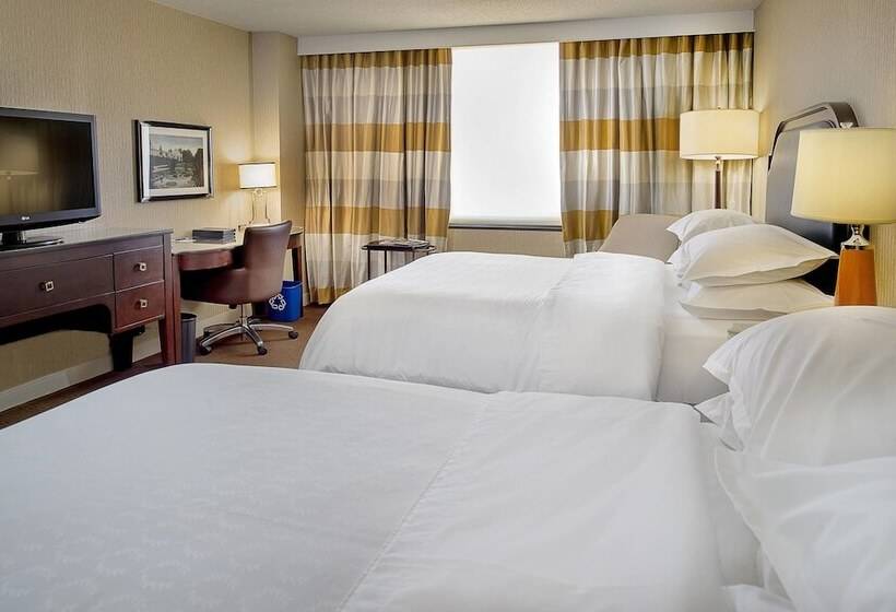 디럭스 룸, Sheraton Westport Plaza