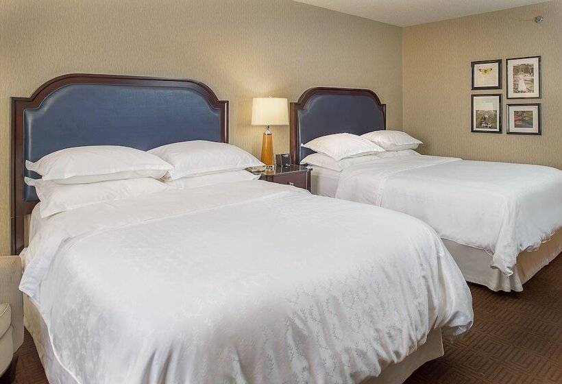 Номер Deluxe, Sheraton Westport Plaza
