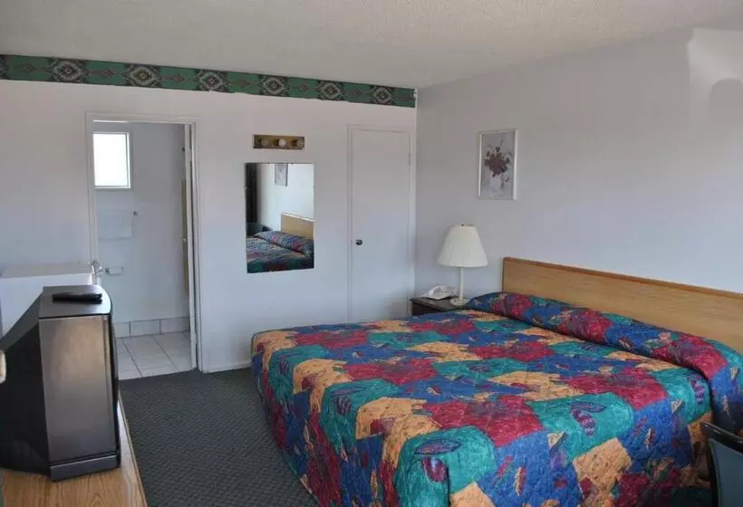 キングサイズベッドのスタンダードルーム, Travel Inn Motel Michigan City