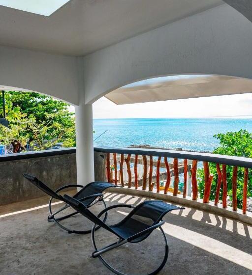 בית, 4 חדרי שינה, The Pod Mabini