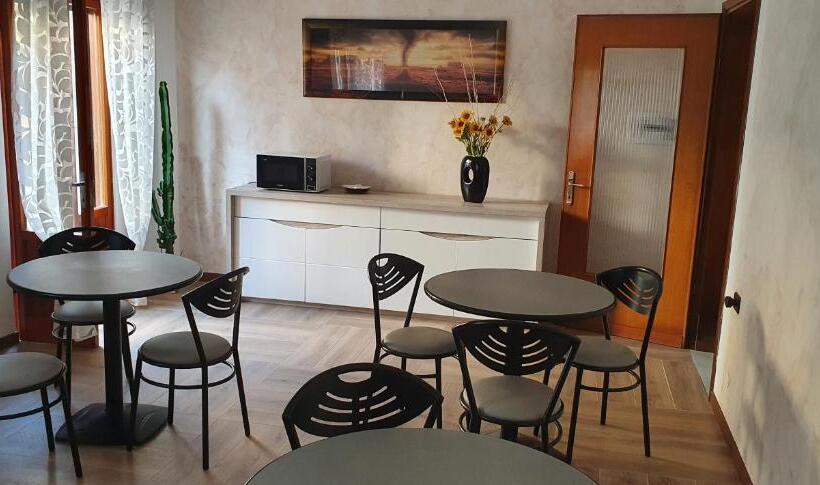 חדר סטנדרט עם מרפסת, Le Rustiche Foresteria