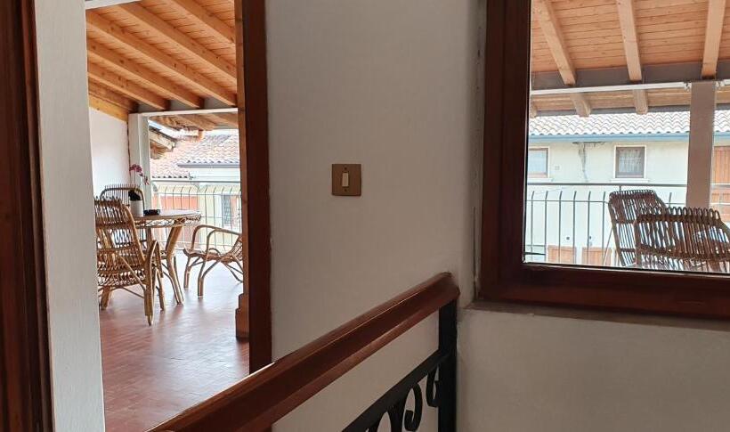 Номер Стандарт с Балконом, Le Rustiche Foresteria
