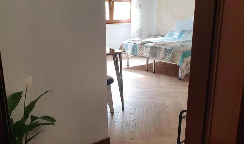 חדר סטנדרט לשלושה, Le Rustiche Foresteria