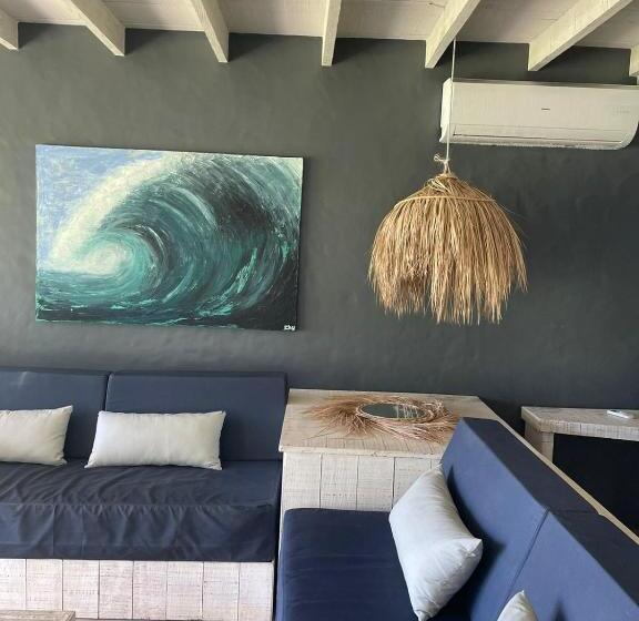 فيلا غرفة نوم واحدة مطلّة علي البحر, Club De Mar Condo