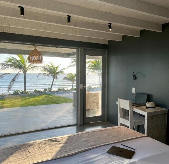 침실 2개 주택, Club De Mar Condo