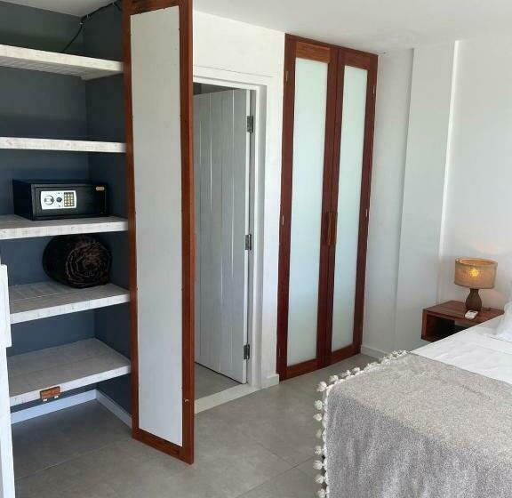 شقة غرفة واحدة مطلة على البحر, Club De Mar Condo